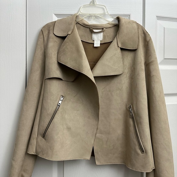 H&M Light Beige Faux Suede Cropped Moto Jacket - Women's XS. Wore it once - Picture 4 of 5